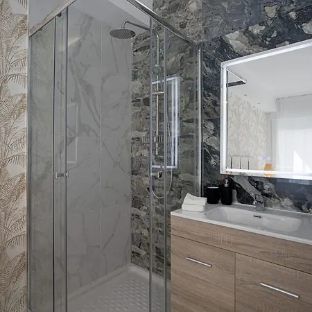 New 3 Bedrooms 100 Meters To Rada Old Town Διαμέρισμα *
