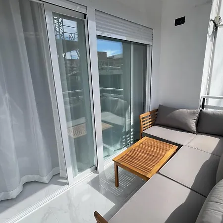 Apartment New 3 Bedrooms 100 Meters To Rada Old Town